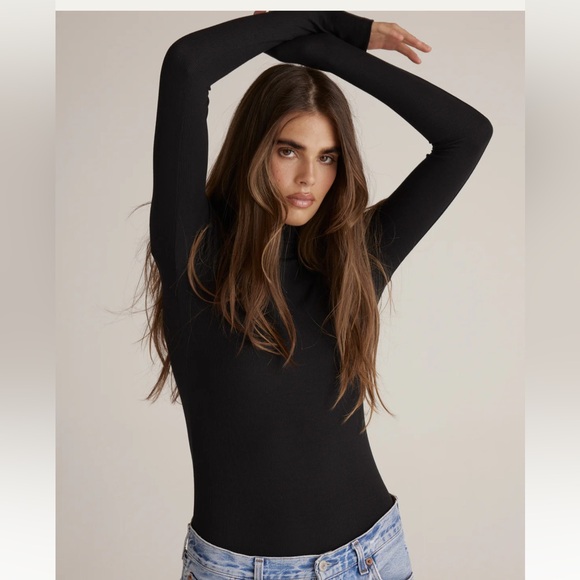 CLYQUE Tops - Clyque Turtleneck Bodysuit